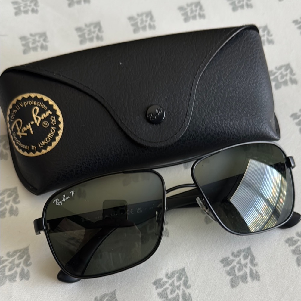 Ray-Ban Black and Silver Sunglasses with Case